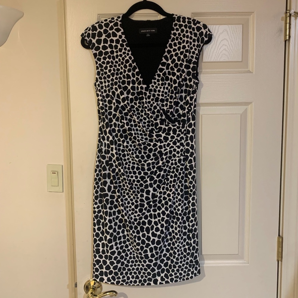 Jones New York Black/White Print Sleeveless Lined Criss Cross Dress sz 6
